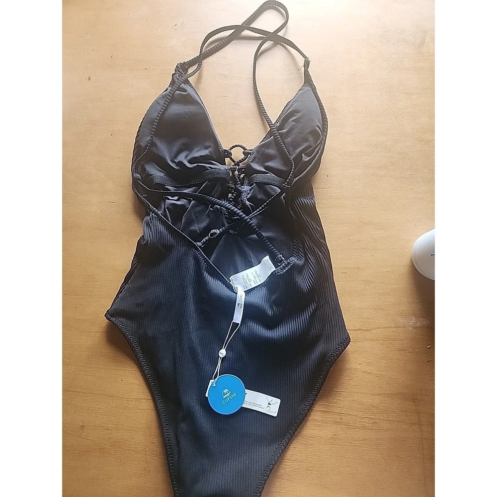Cupshe Ribbed Lace Up V‎ Neck One Piece Swimsuit Size Large Black New NWT
